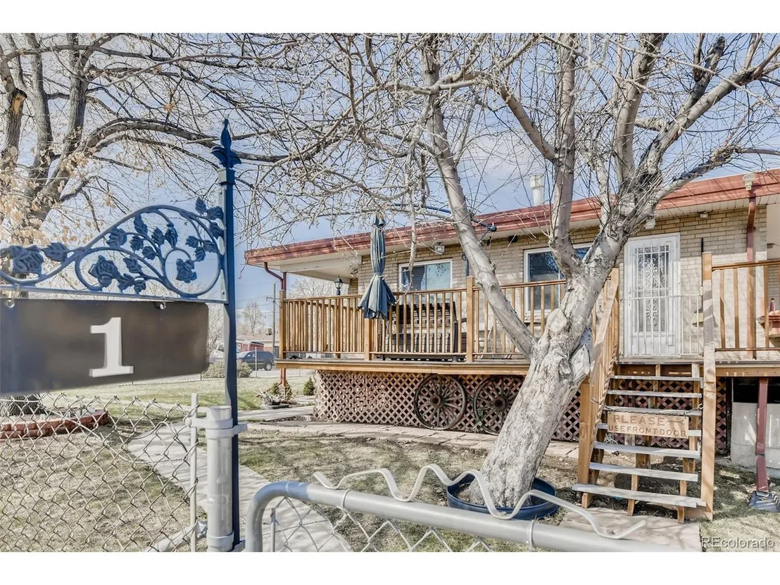 Photo of 1 Yates St