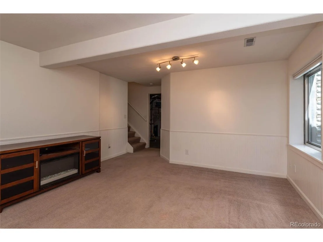 Photo of 1023 Delta Dr
