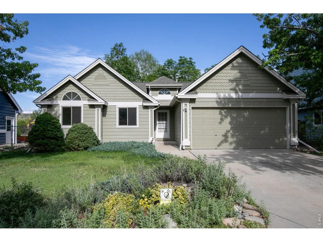 Photo of 213 Welch Dr