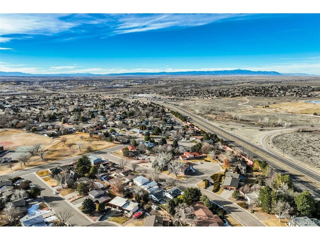 Photo of 7 Belaire Dr
