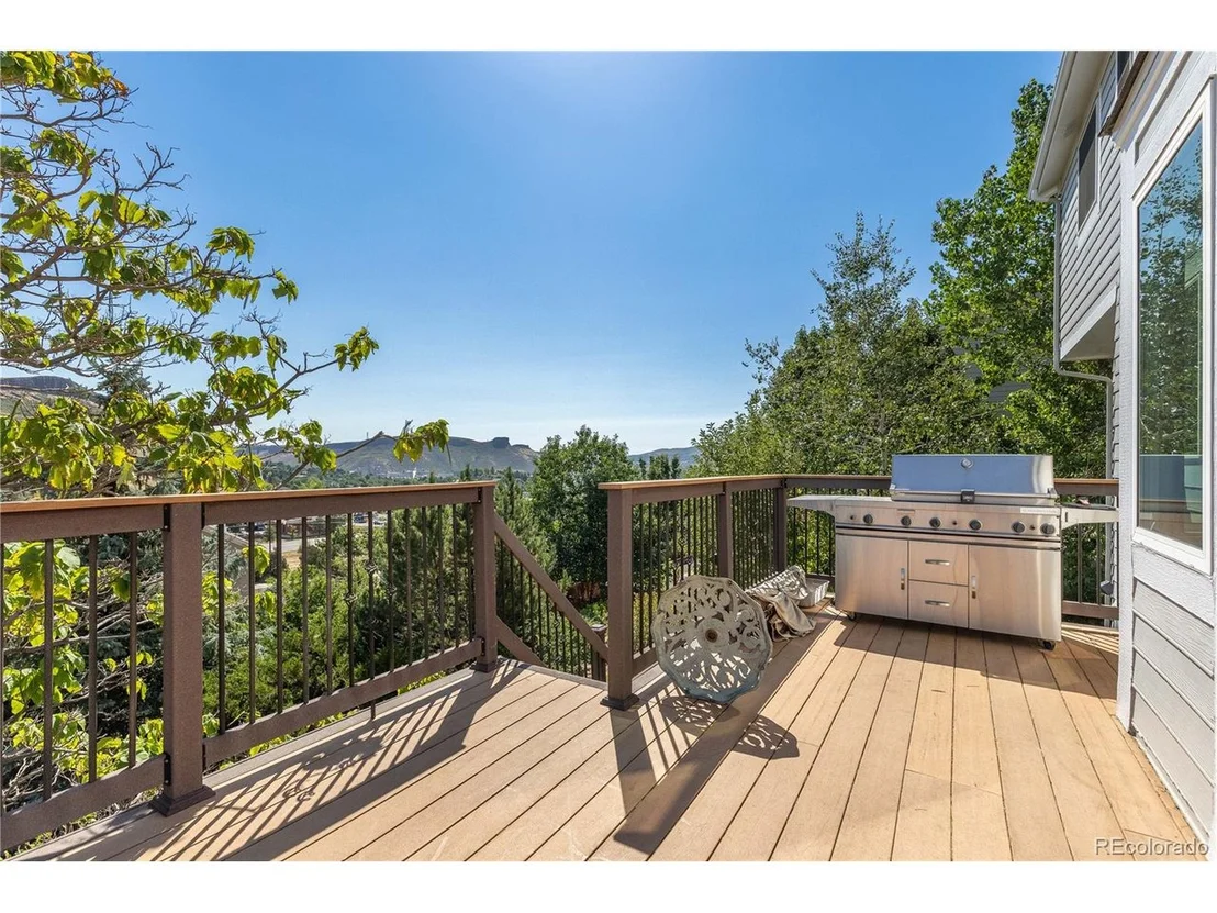 Photo of 499 White Ash Dr