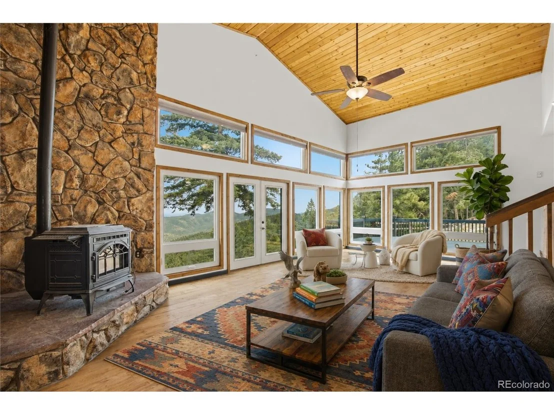 Photo of 19622 Cypress Dr