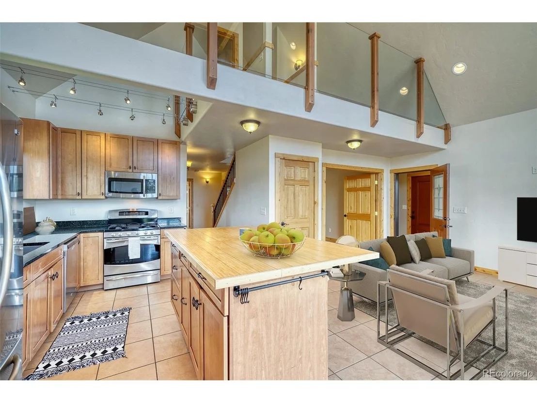 Photo of 768 Loop Rd