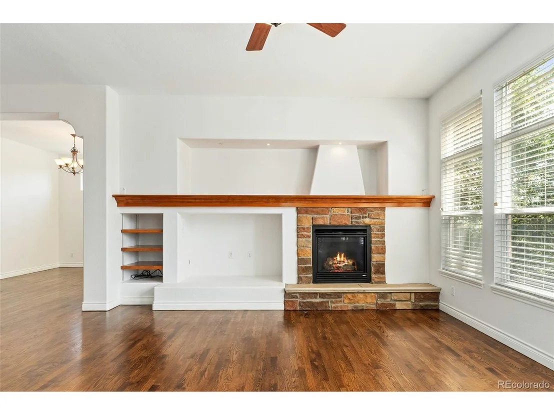 Photo of 15518 W 75th Pl