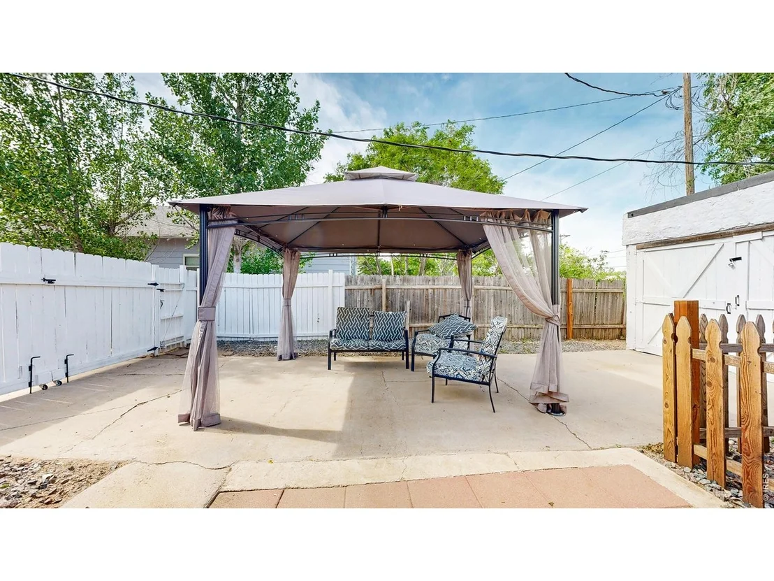 Photo of 521 1st Ave