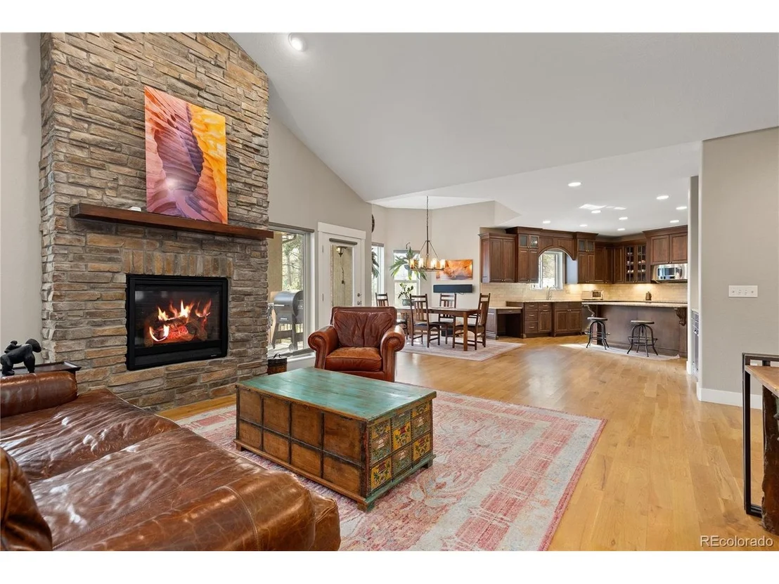 Photo of 1395 Gore Cir