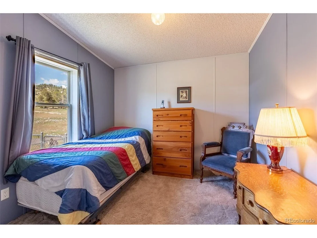 Photo of 246 Loop Dr