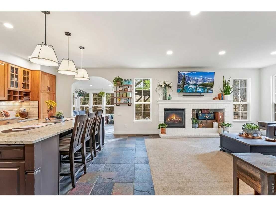 Photo of 2037 River West Dr