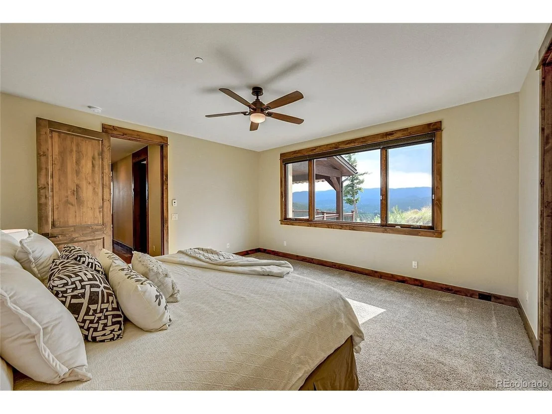 Photo of 33530 Mount Wilson Trl