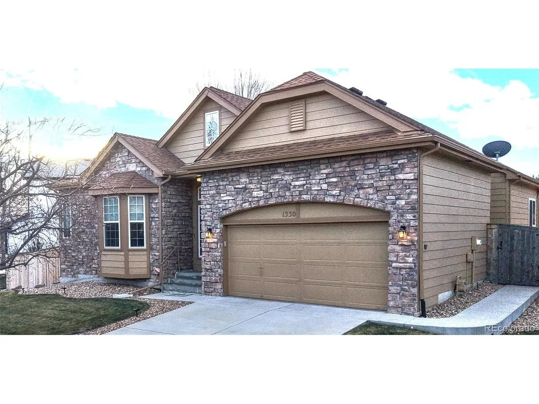 Photo of 1330 Iris Cir