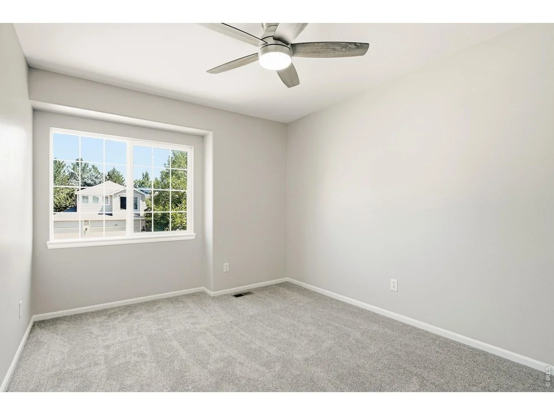 Photo of 478 Eaton Cir