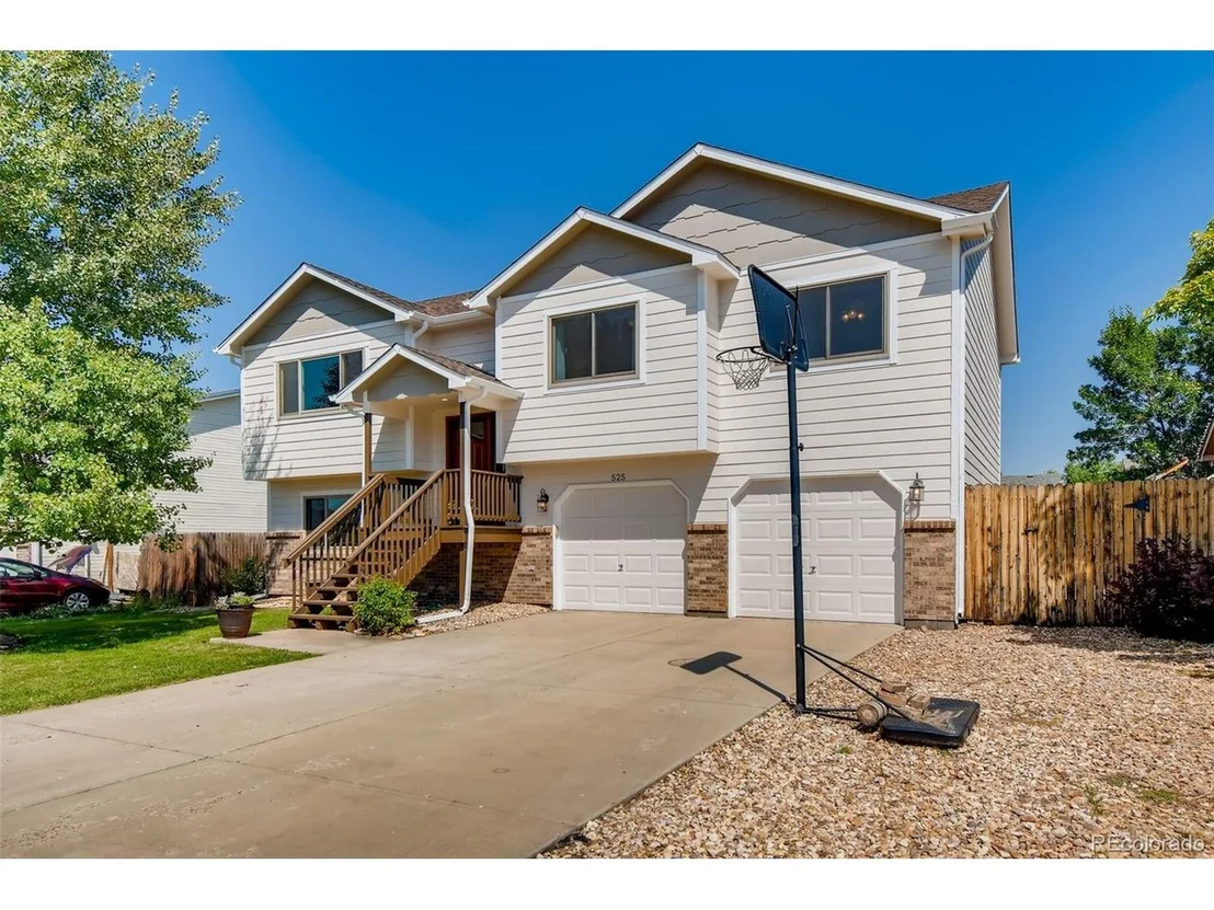 Photo of 525 Hawthorn Cir