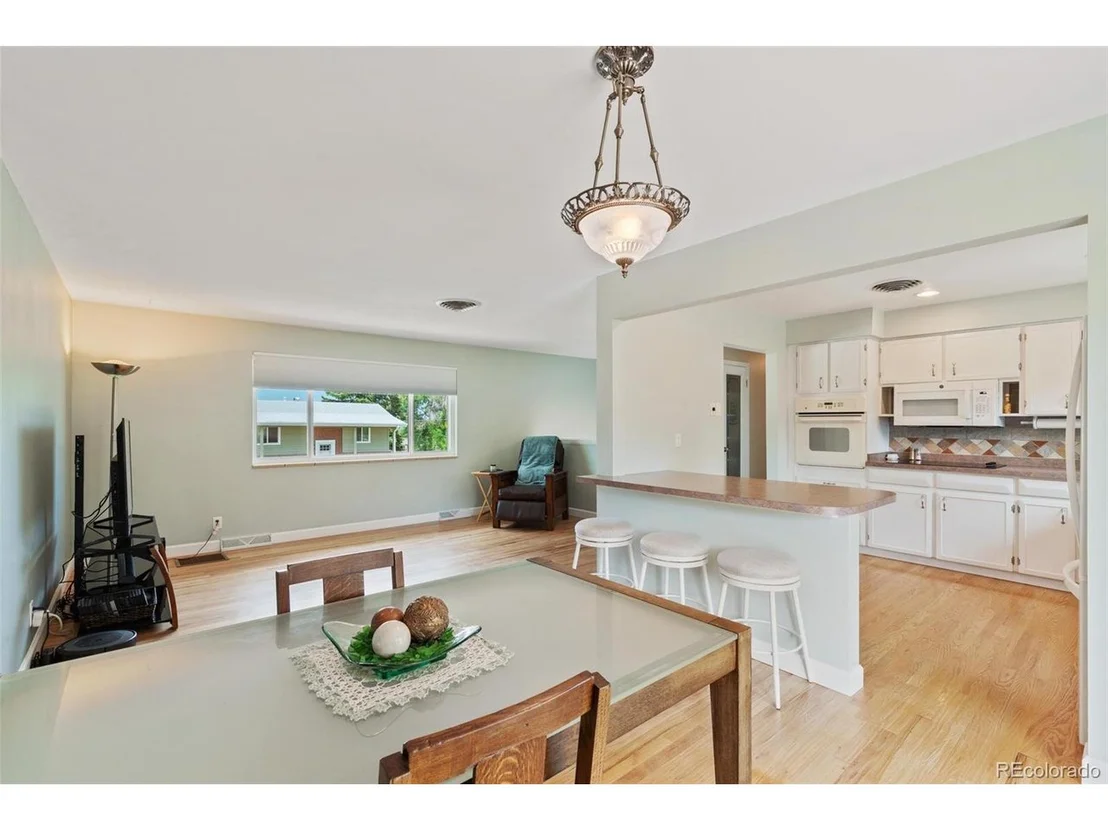 Photo of 1202 W 100th Pl