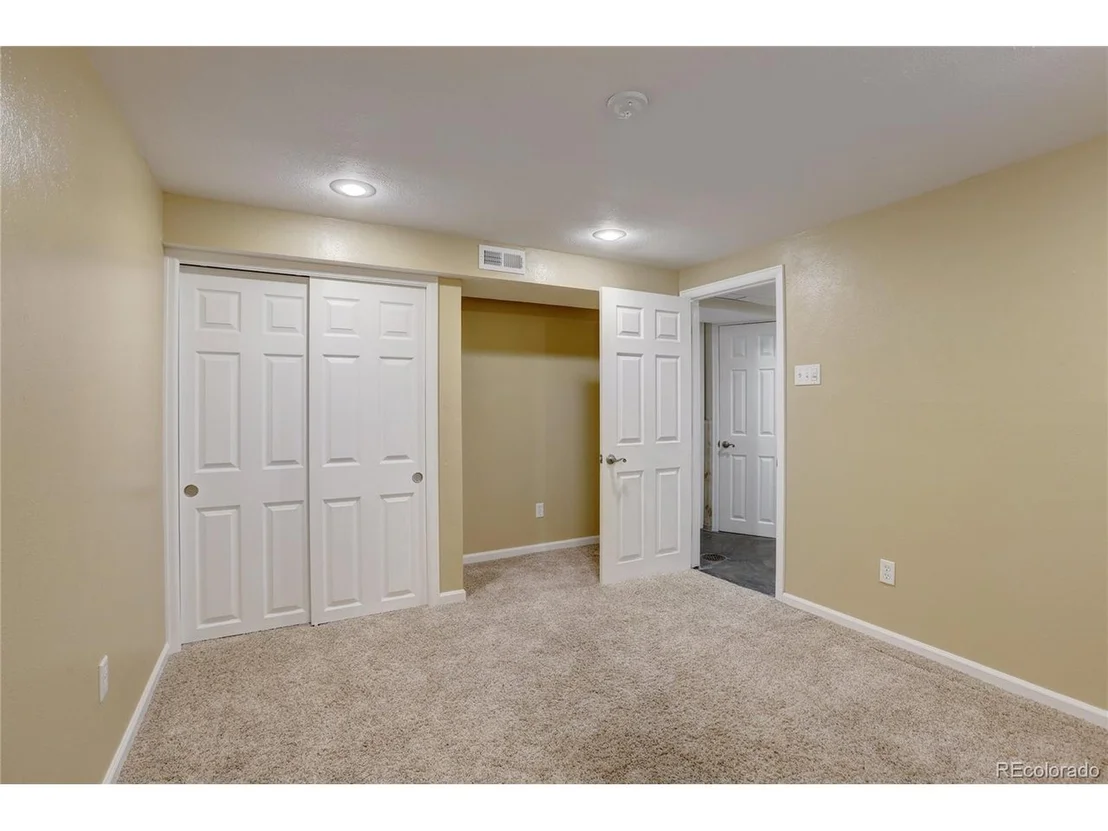 Photo of 6552 Iris St