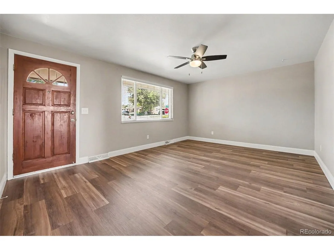 Photo of 400 Leo Ln