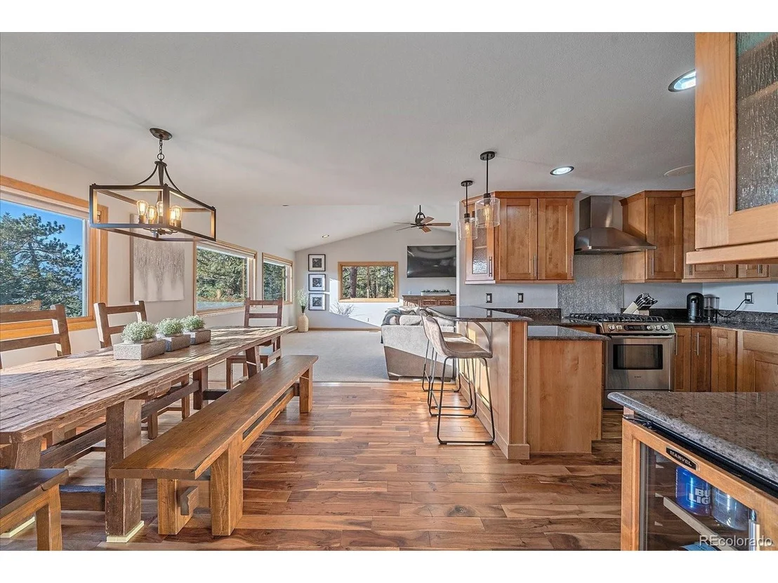 Photo of 4640 Hilltop Rd