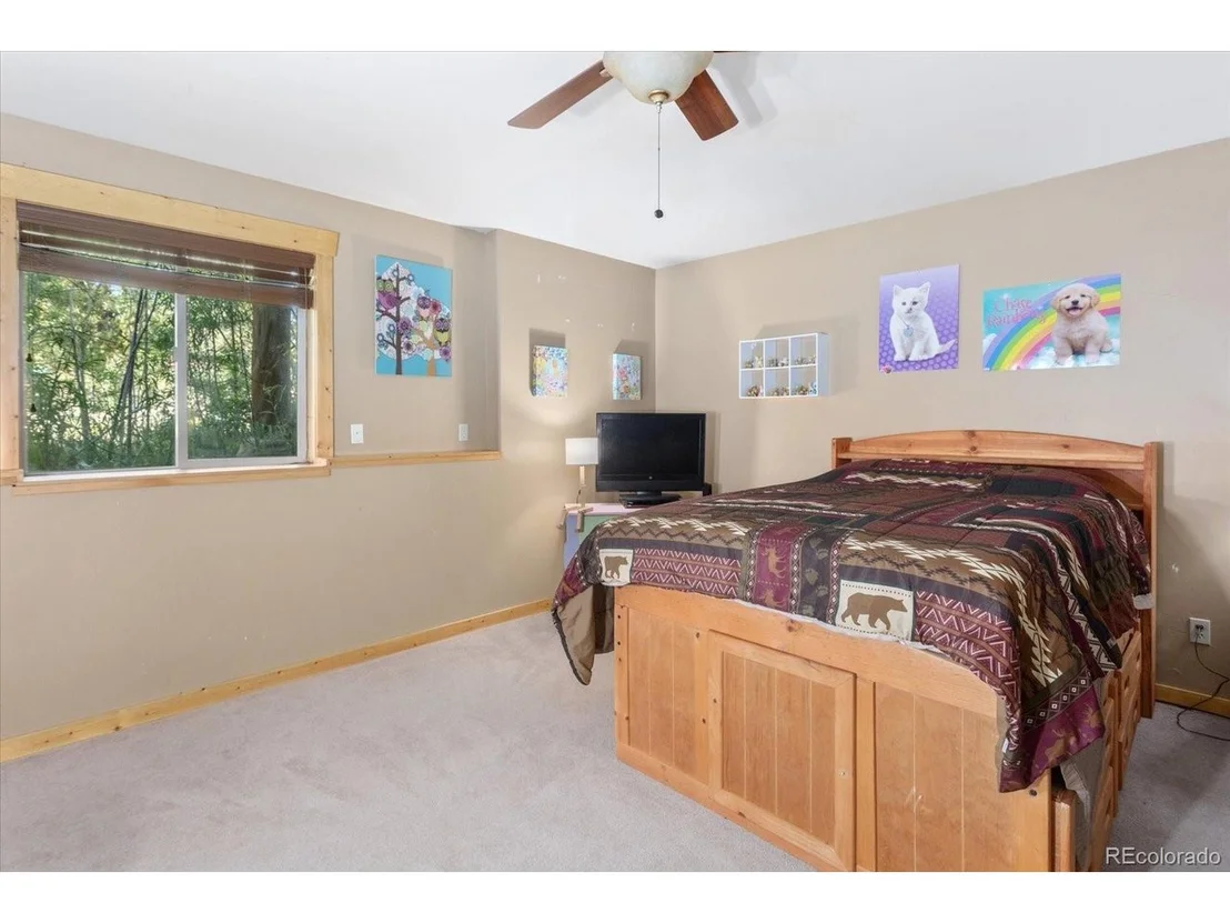 Photo of 217 Peak View Dr