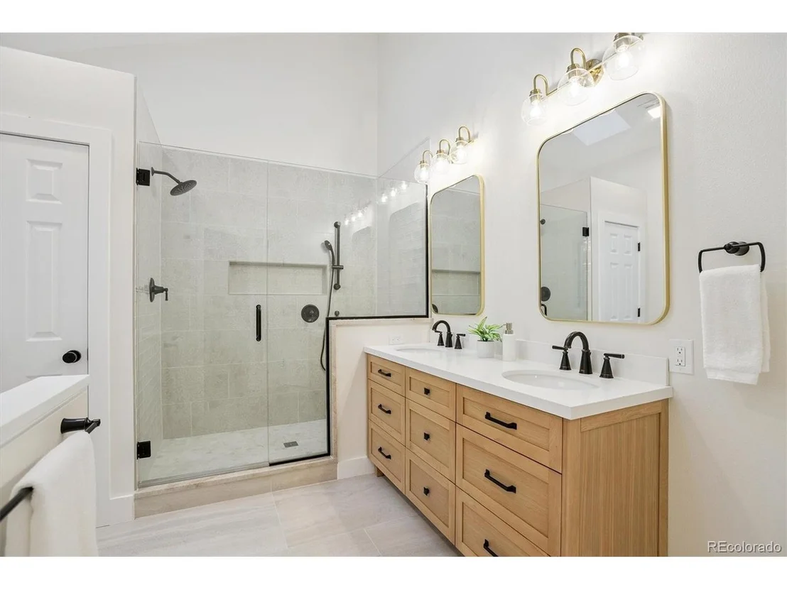 Photo of 7329 Windsor Dr