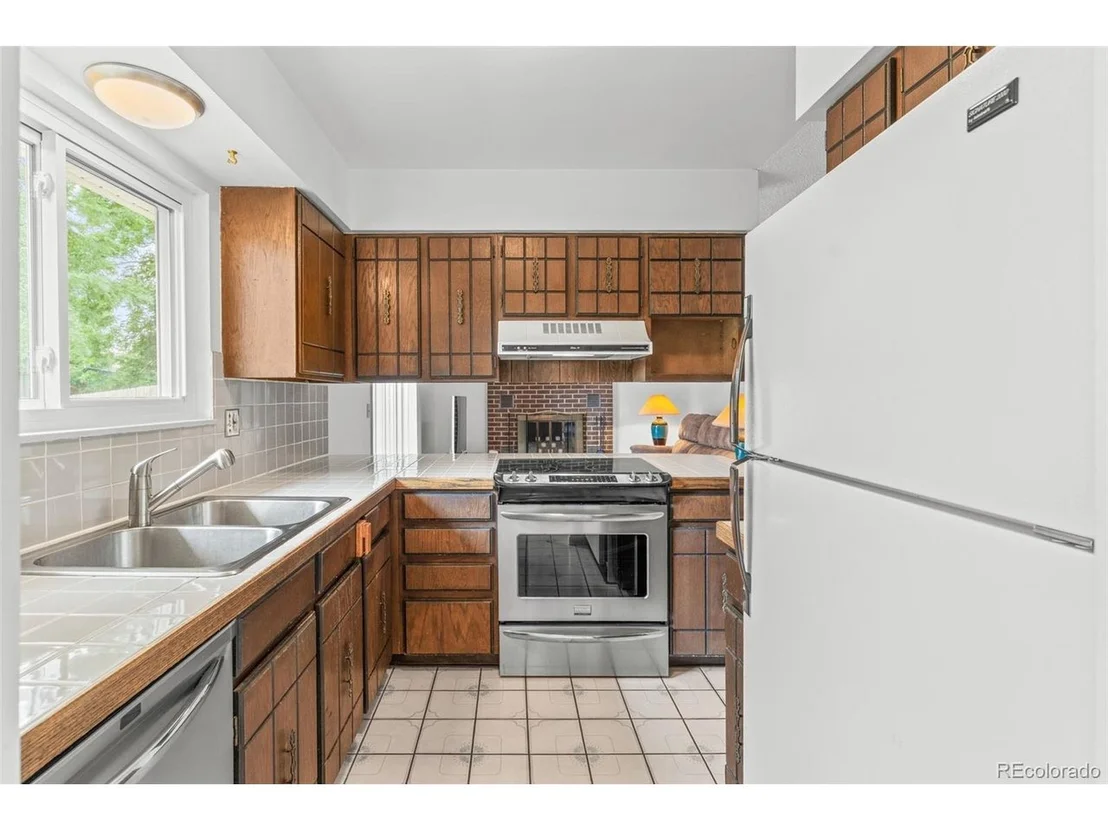 Photo of 9424 W 75th Way