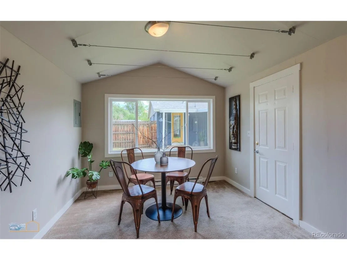 Photo of 3250 Euclid Ave