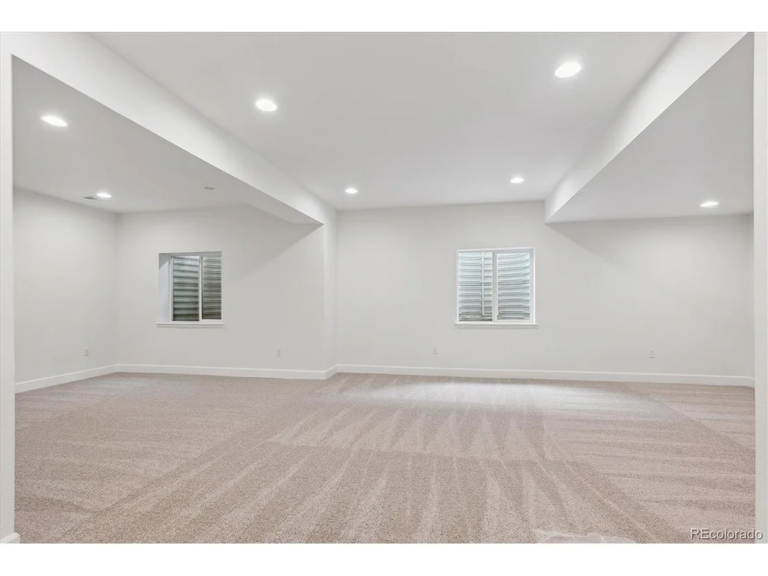 Photo of 660 Split Rock Dr