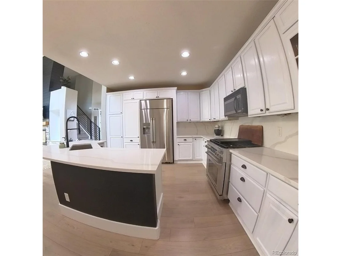 Photo of 716 Ridgemont Pl