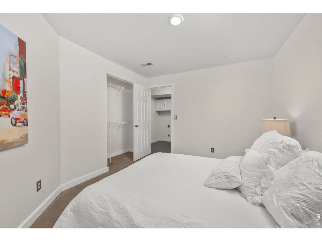 Photo of Unit B at 5904 Gunbarrel Ave
