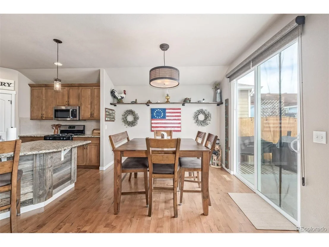Photo of 215 Dee Rd