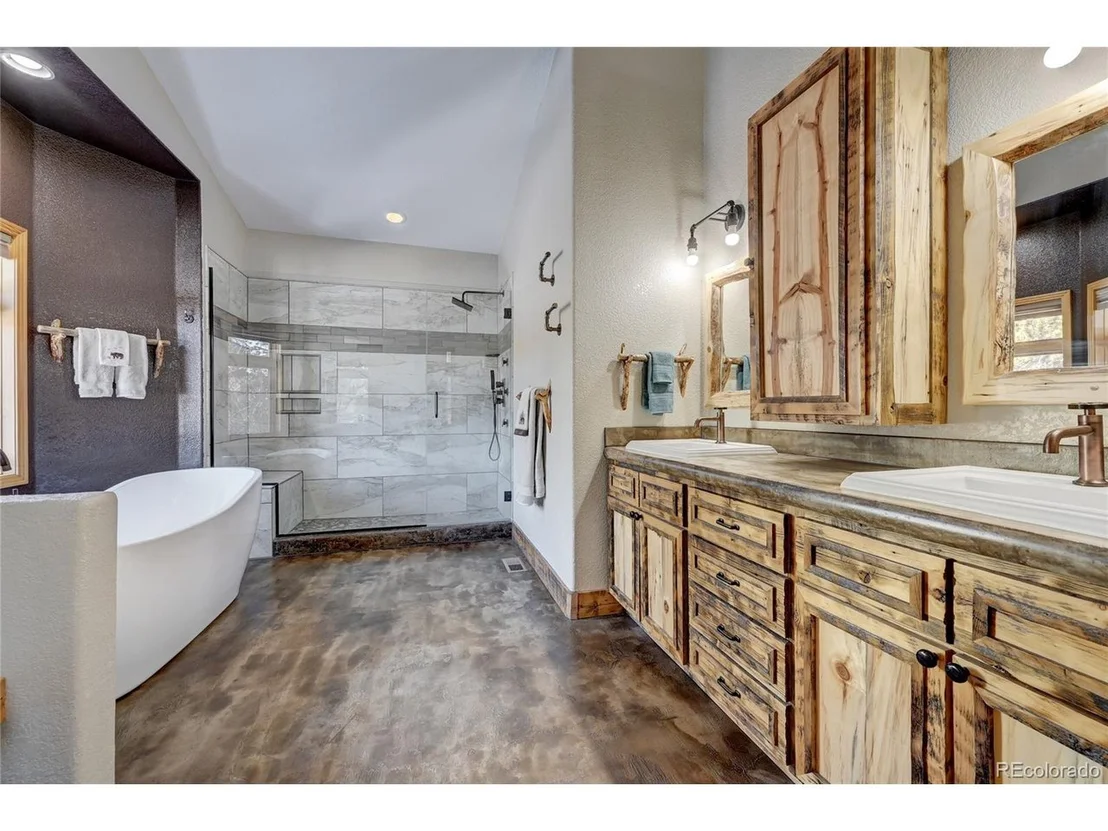 Photo of 326 Park Ave