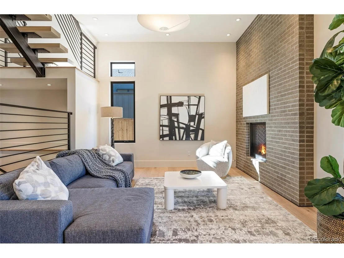 Photo of 4671 Highline Pl