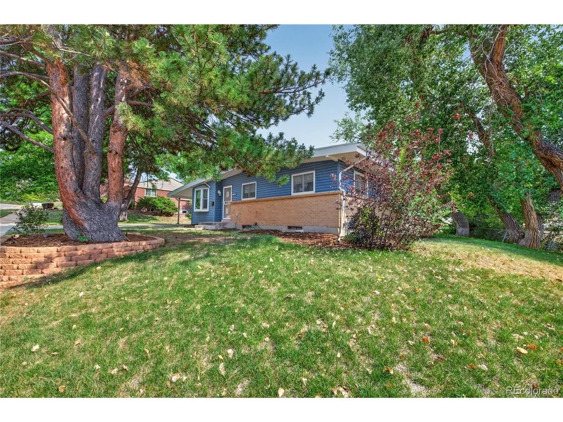 Photo of 4126 E Easter Ave