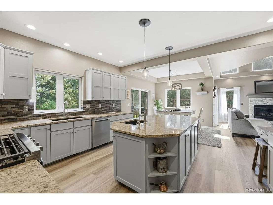 Photo of 1952 Amethyst Dr