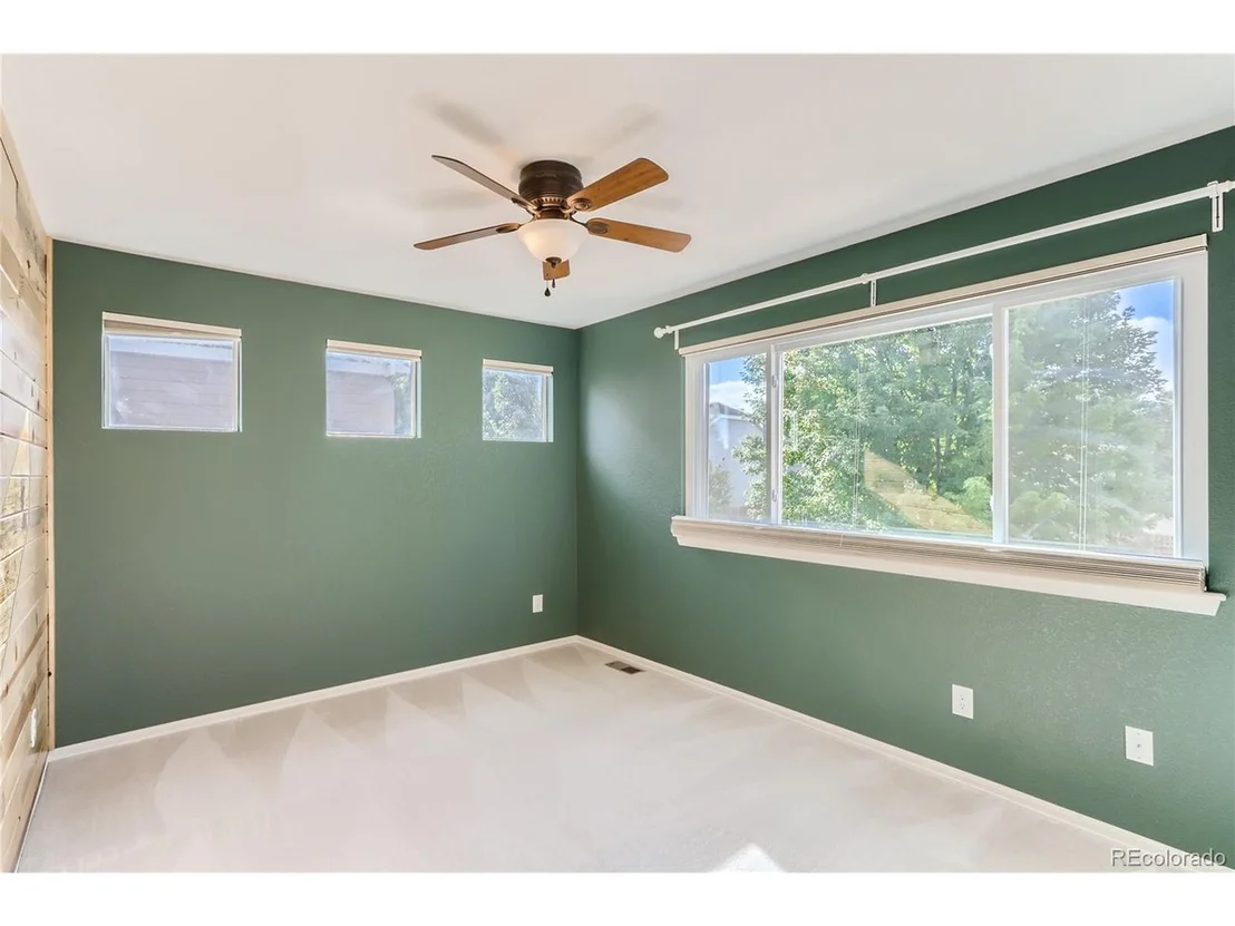 Photo of 6896 Sunburst Ave
