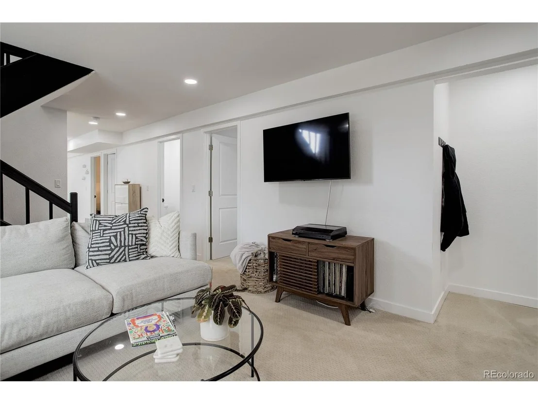 Photo of 95 Fitzsimmons Rd