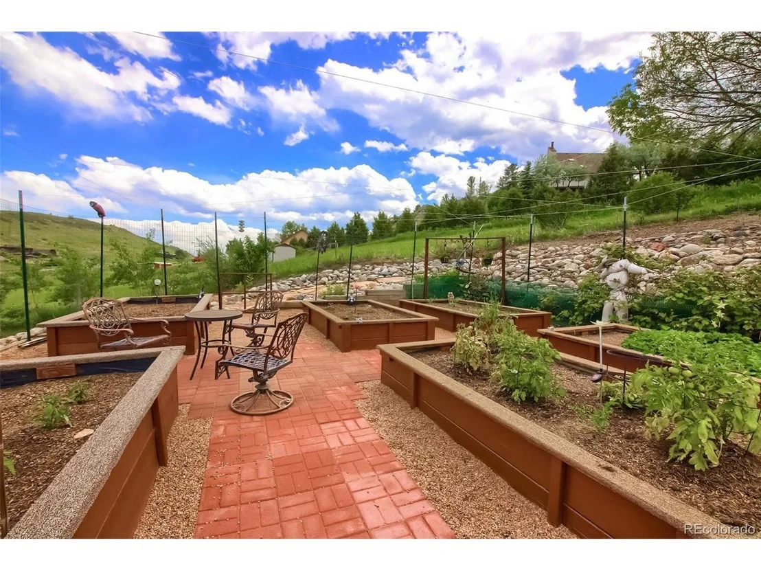 Photo of 5335 Pine Ridge Rd