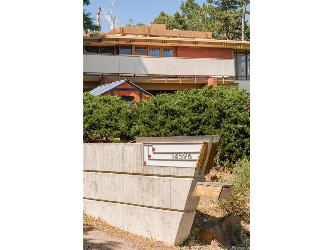 Photo of 14596 Foothill Rd