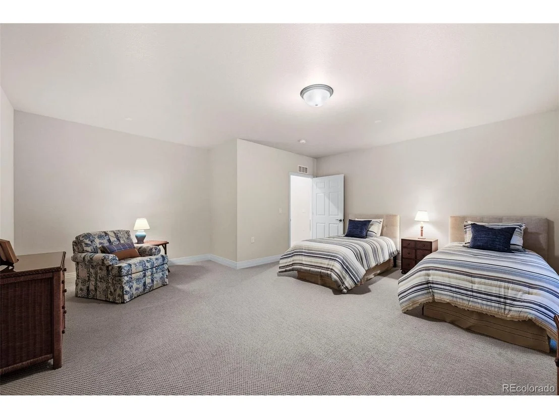 Photo of 1240 Lanterns Ln