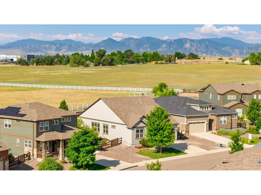 Photo of 865 Stagecoach Dr