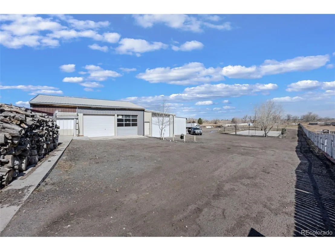 Photo of 21151 E Highway 30