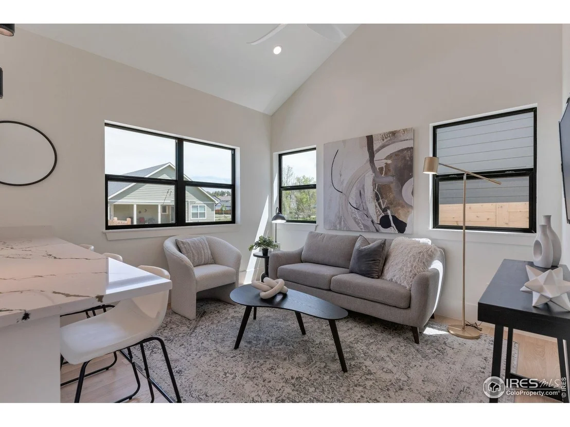 Photo of 306 S 3rd Ave