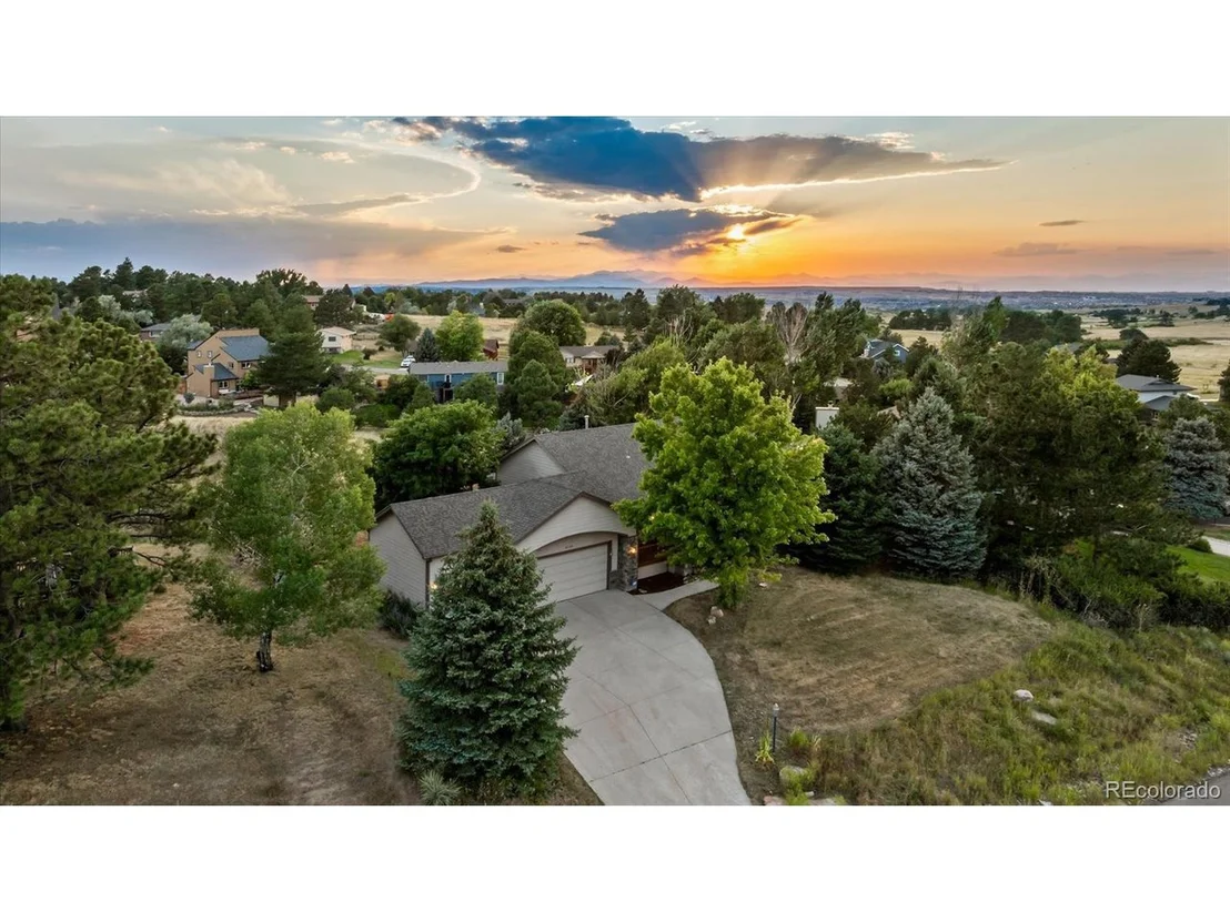 Photo of 6713 Hillside Way