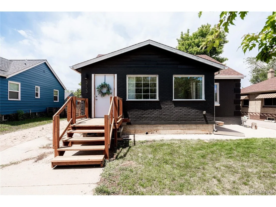 Photo of 3733 Sheridan Blvd