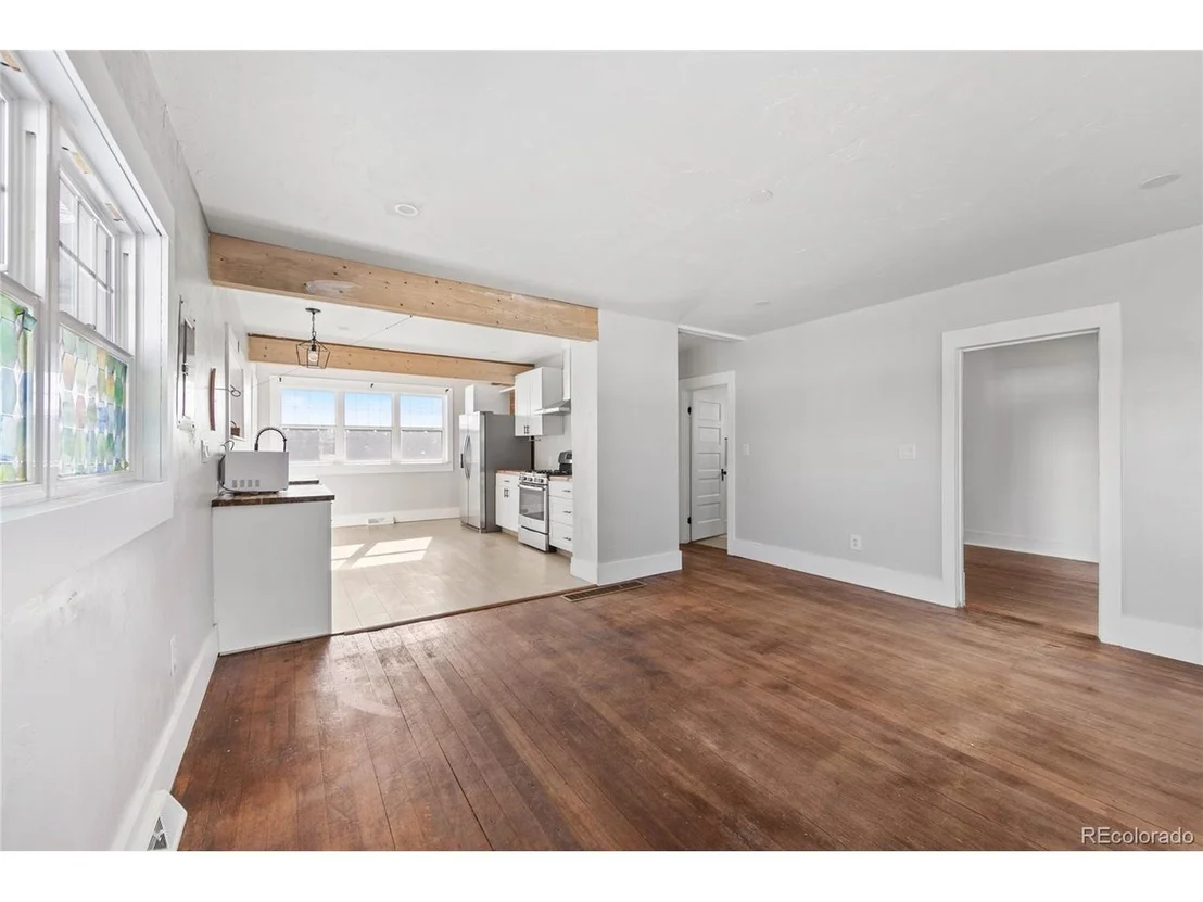 Photo of 404 S Range Ave