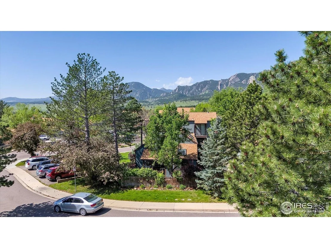 Photo of 3582 Smuggler Way