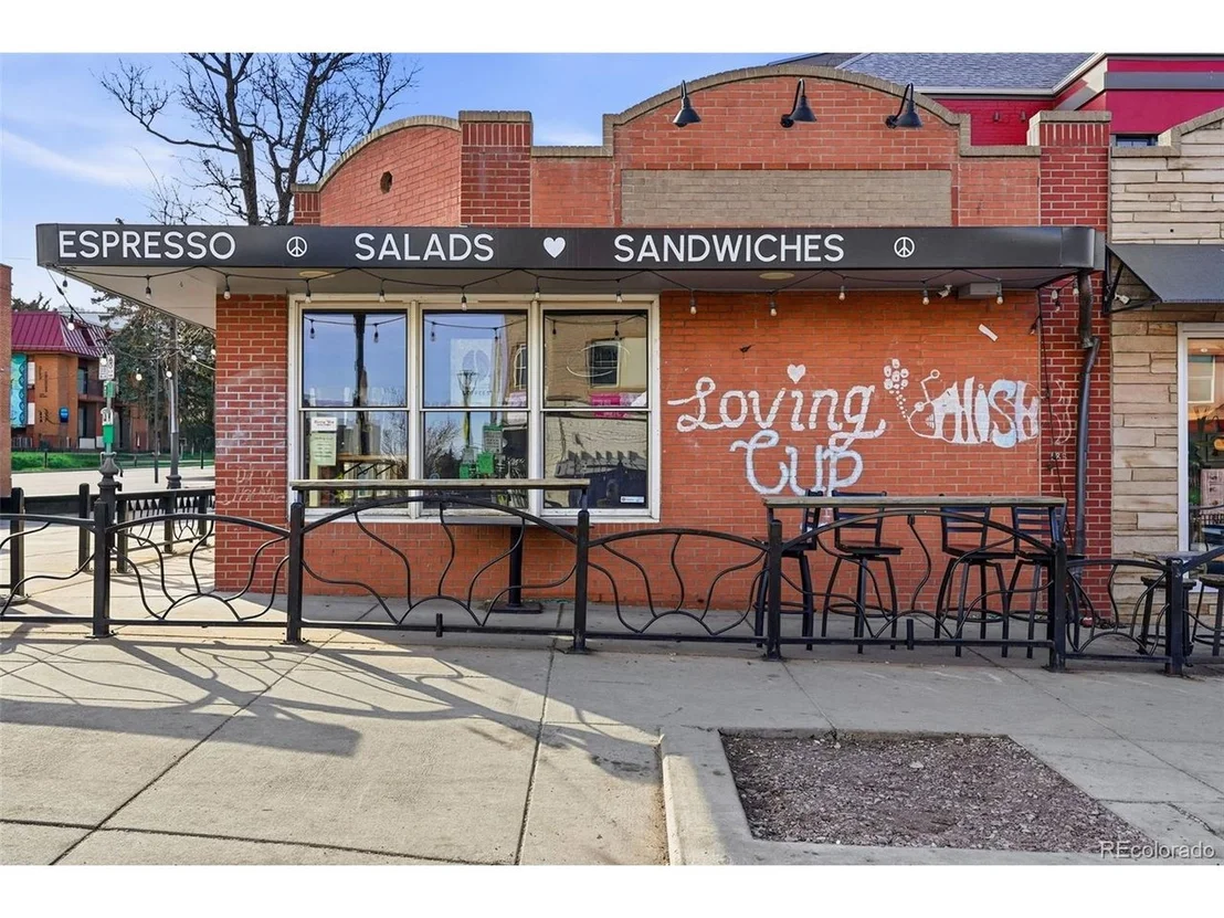 Photo of Unit 206 at 1405 Broadway