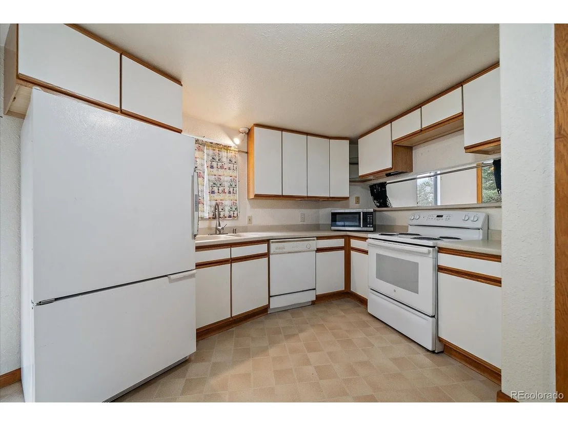Photo of 475 Circle Dr