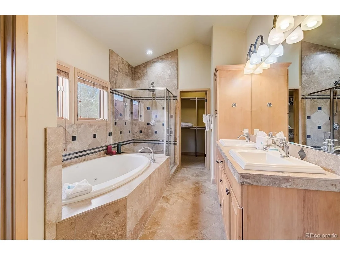 Photo of 406 Kestrel Ln