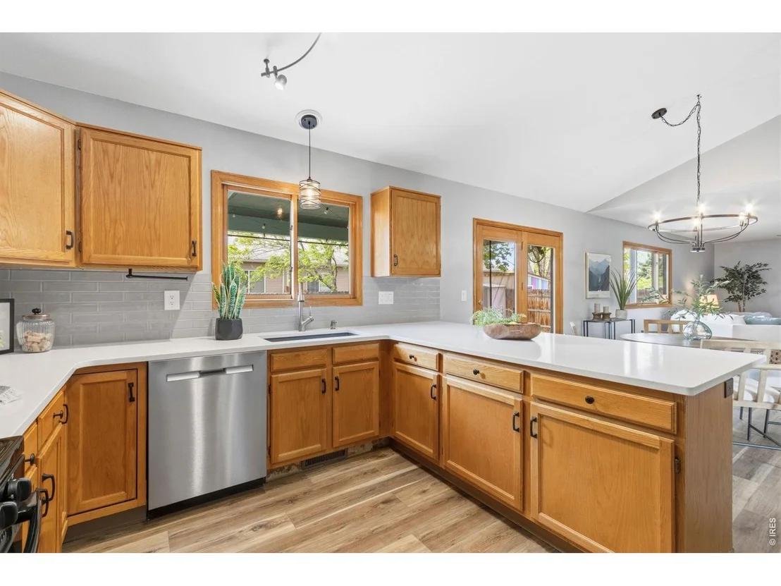 Photo of 1937 Hyde Dr