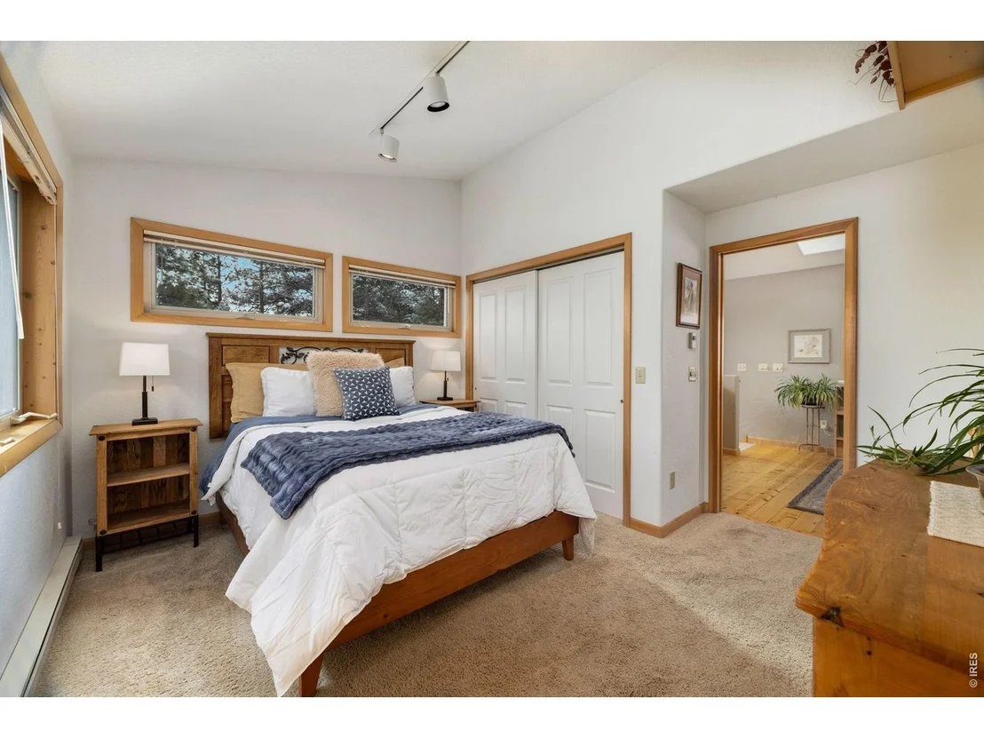 Photo of 2340 Eagle Cliff Rd