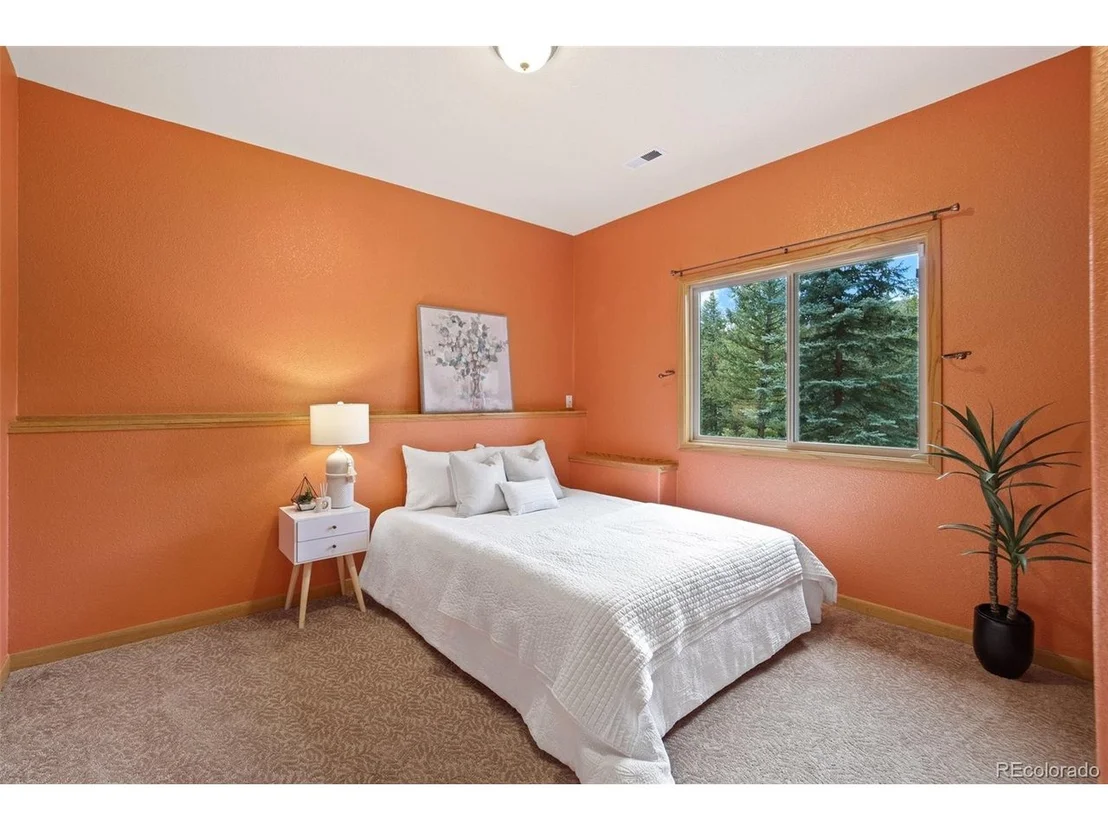 Photo of 7565 Brook Forest Ln